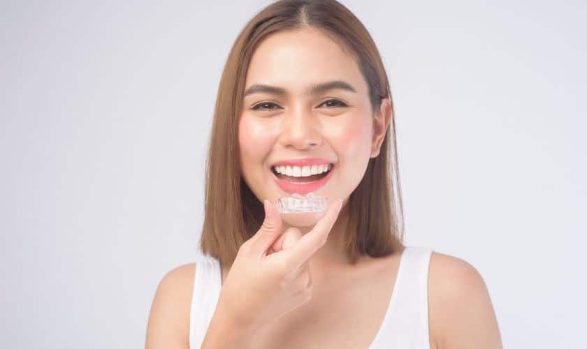 Invisible Aligners Vs. Traditional Braces: Choosing The Right Orthodontic Solution